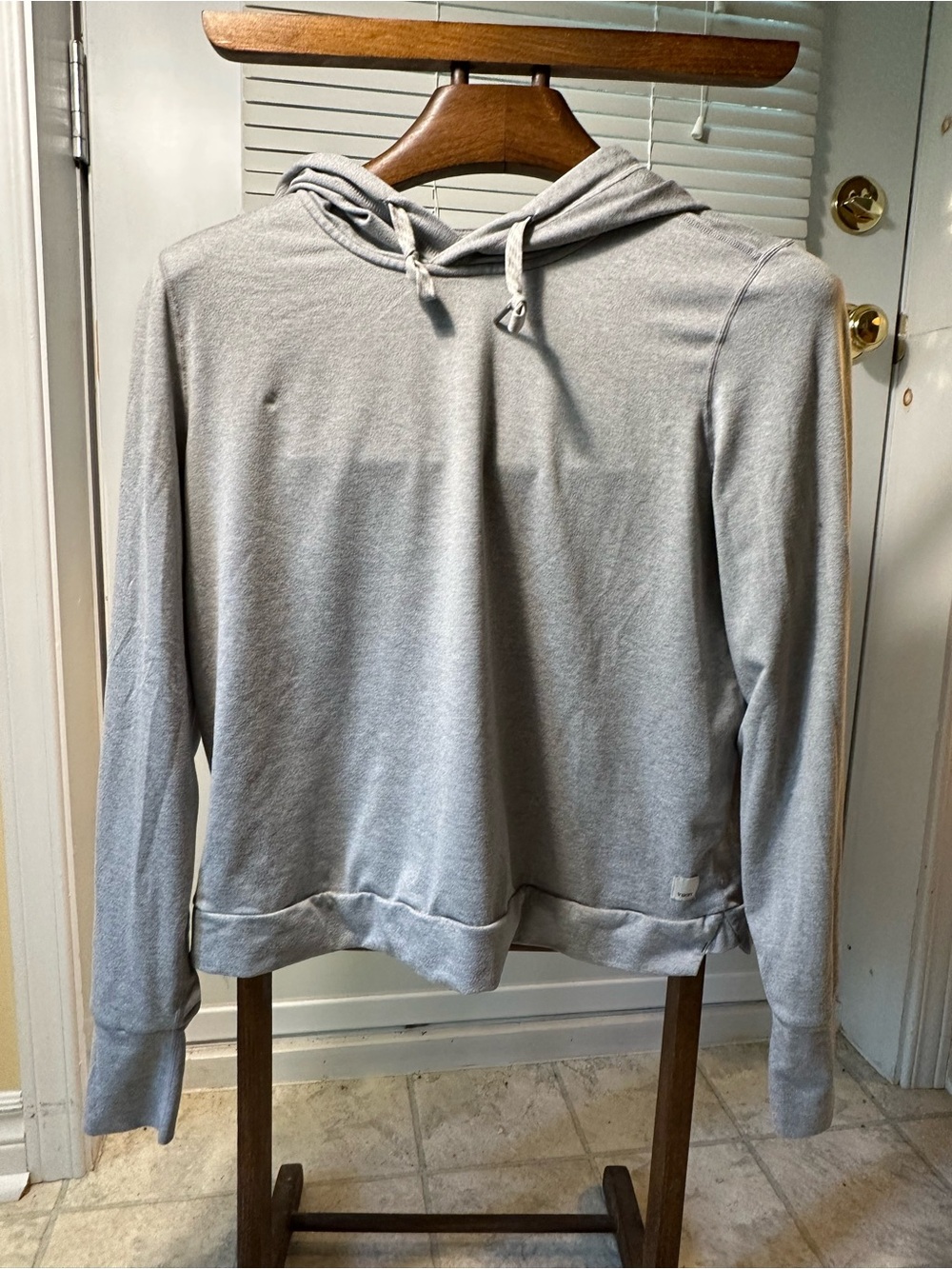 Womens Vuori Gray Hooded Long-Sleeve Shirt